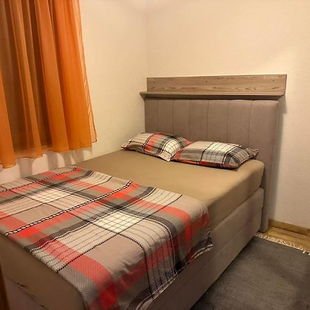 Apartman Edi Нін Екстер'єр фото