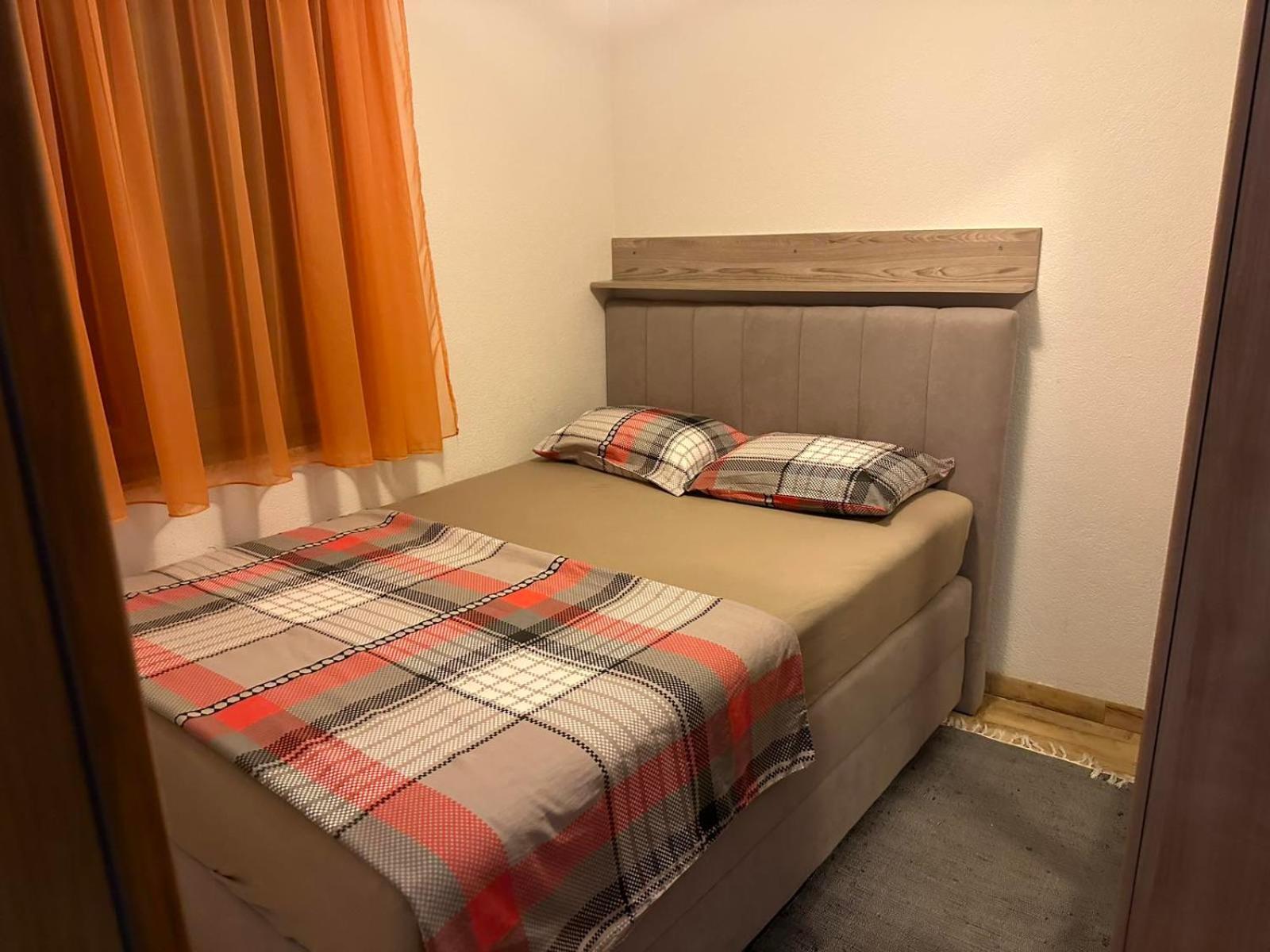 Apartman Edi Нін Екстер'єр фото