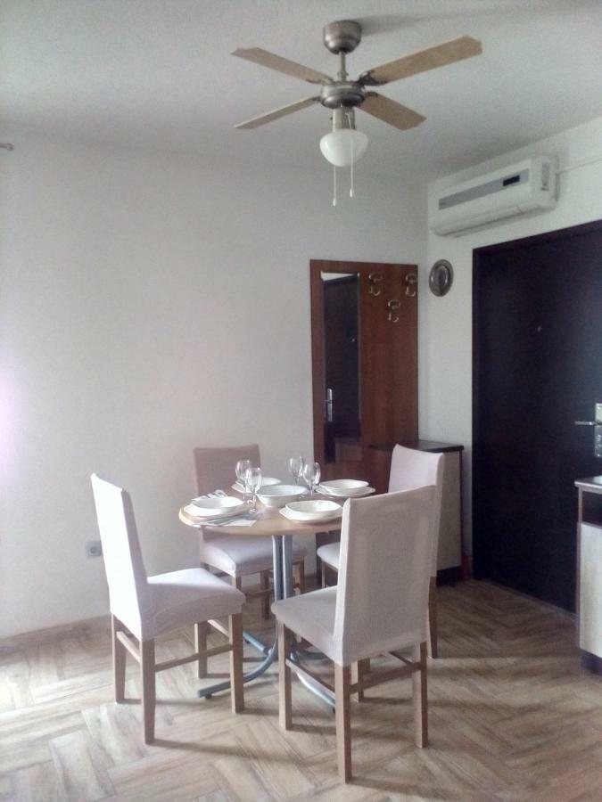 Apartman Edi Нін Екстер'єр фото